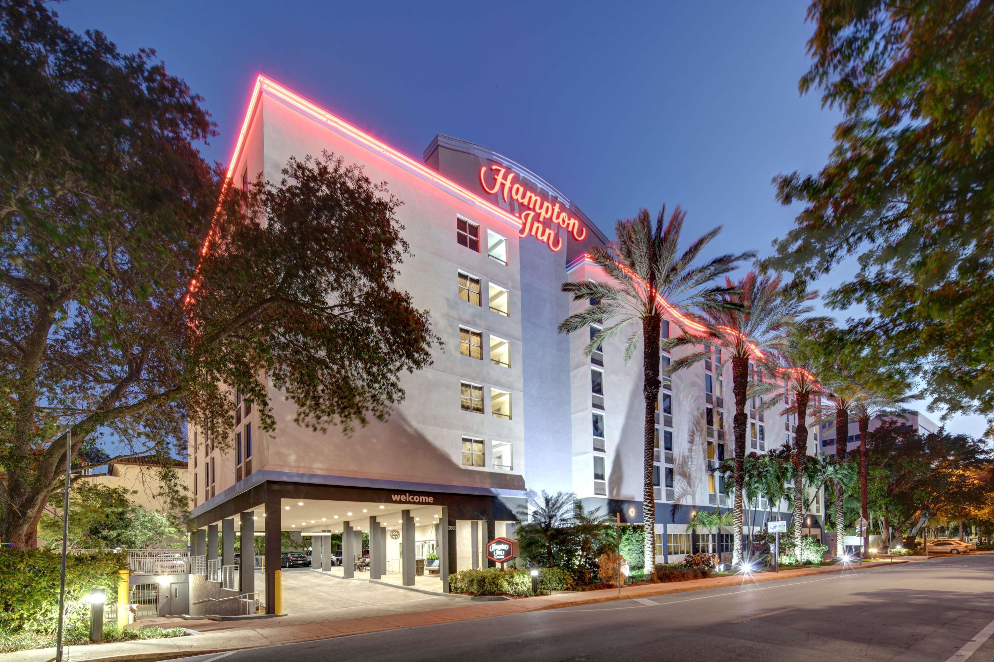 Hampton Inn Miami-Coconut Grove/Coral Gables Exterior photo